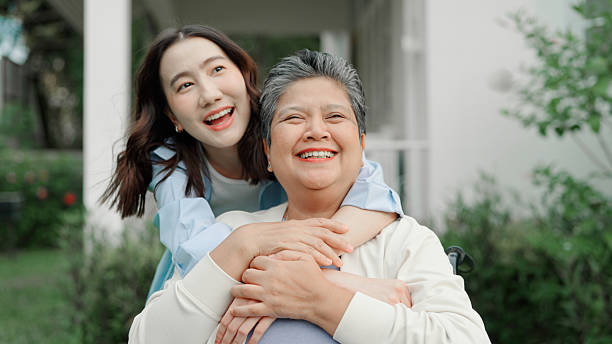 แนะนำเพื่อนทำประกัน รับเครดิตเงินคืนทั้งคู่